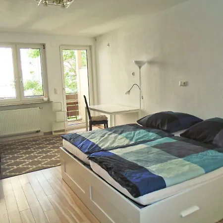 *schones Mit Balkon Mitten Im Zentrum* Homestay szállás Würzburg